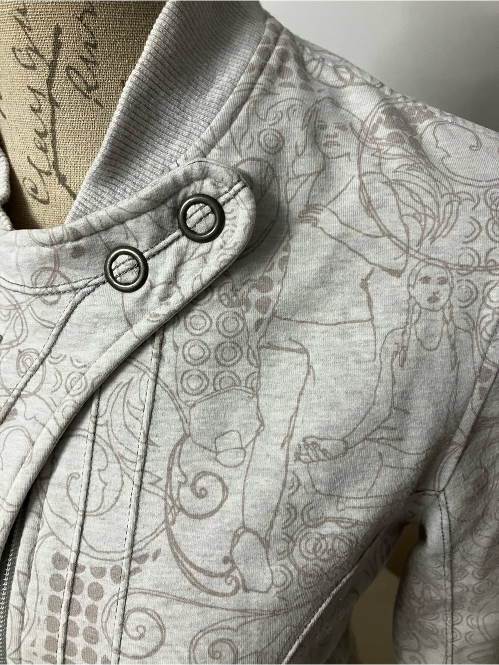 Light Gray Printed Asymmetric Zip Women's Jacket - Picture 3 of 11